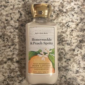 Honeysuckle and peach spritz